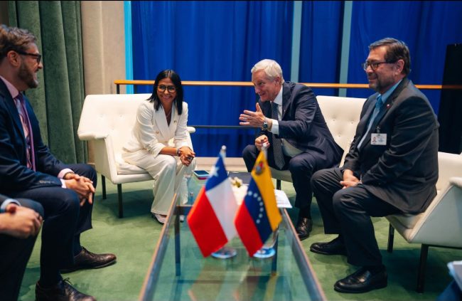 Trámites consulares marcan reunión de Kast con Delcy Rodríguez: relaciones diplomáticas podrían retomarse en los próximos meses