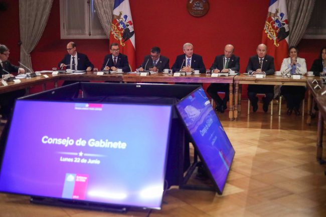 Cadem: mayoría del gabinete de Kast no alcanza el 50% de aprobación y solo Chomalí, Poduje y Parot llegan a ese nivel