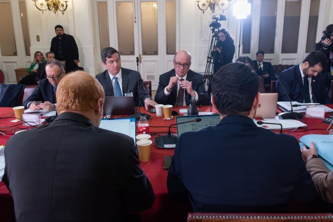 Sectores de la oposición piden aplazar rebaja de impuestos a empresas ante debate del Presupuesto 2027