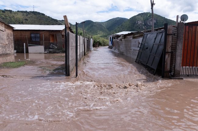 Nueva evacuación en Talagante: desborde del Mapocho amenaza al campamento Ribera del Río