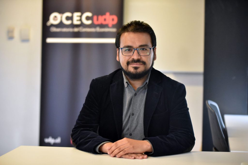 Juan Bravo y el desempleo ilustrado: el 43,6% de la fuerza laboral con educación superior no logra aprovechar sus estudios