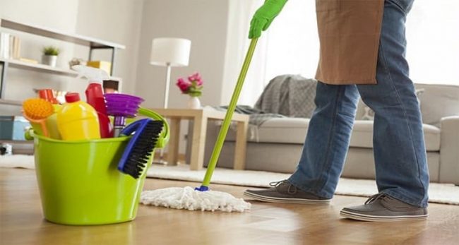 Trabajadoras de casa particular: 81% trabaja puertas afuera y un tercio menos de 30 horas semanales