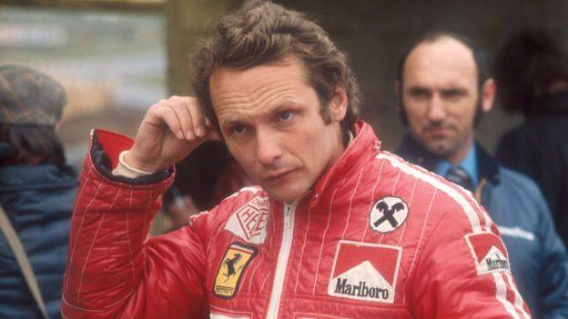 Niki Lauda fotografiado en marzo de 1976, a semanas de haber comenzado la temporada.