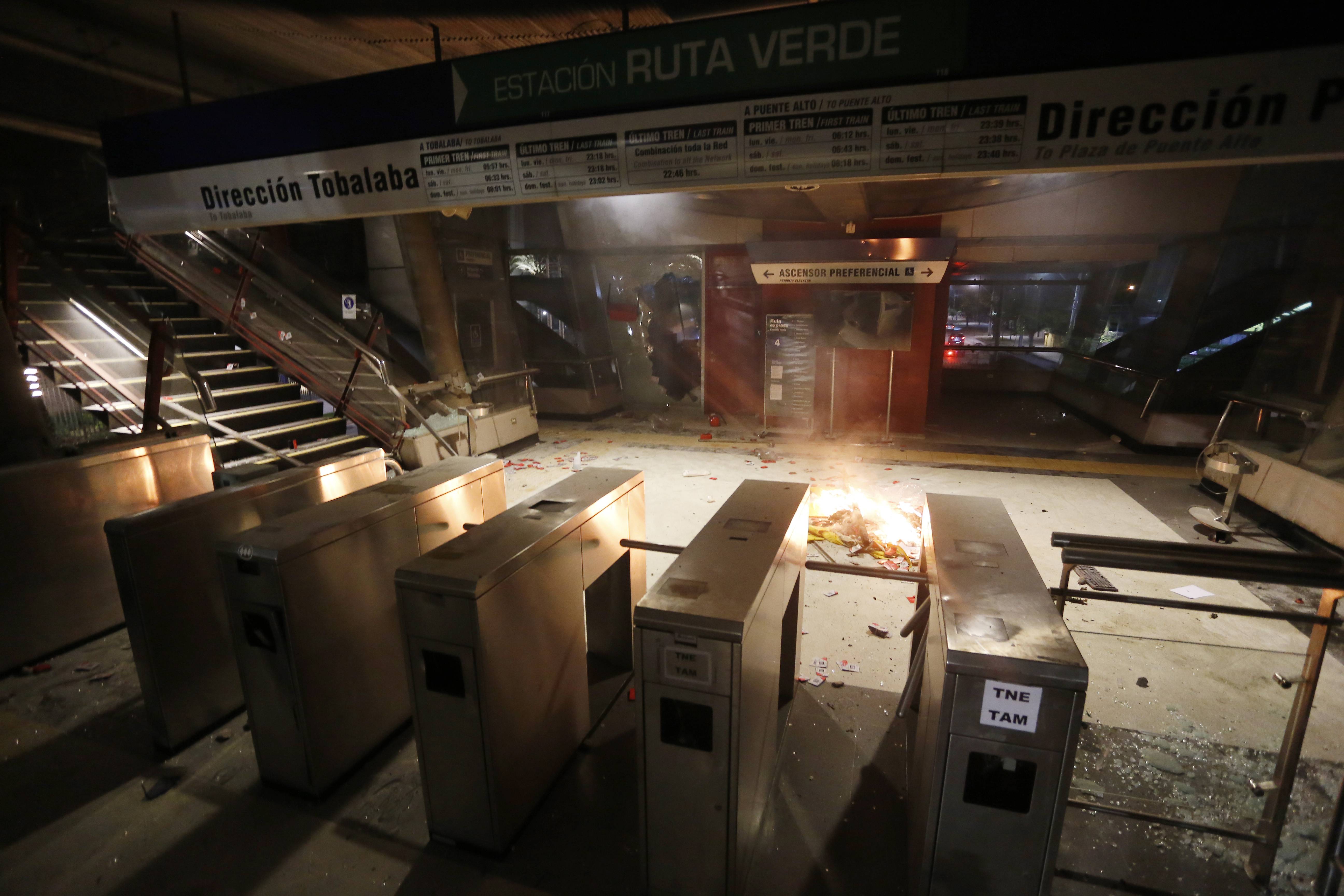 Estado de la estación del Metro Rojas Magallanes, de la Línea 4.