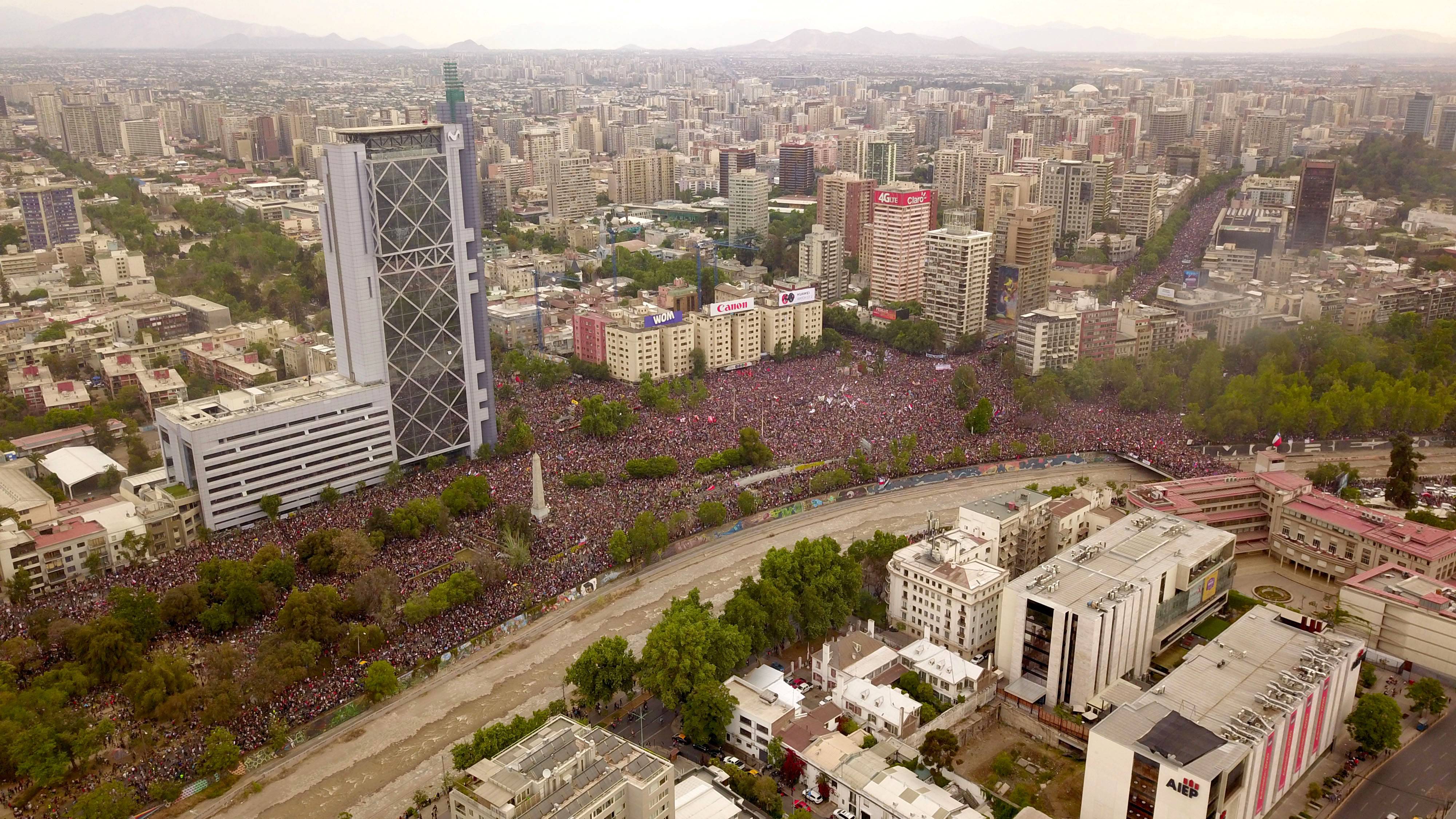 Un millón 200 mil personas se reunieron en Santiago, con la Plaza Italia como centro, el 25 de octubre de 2019. Créditos: Agencia Uno
