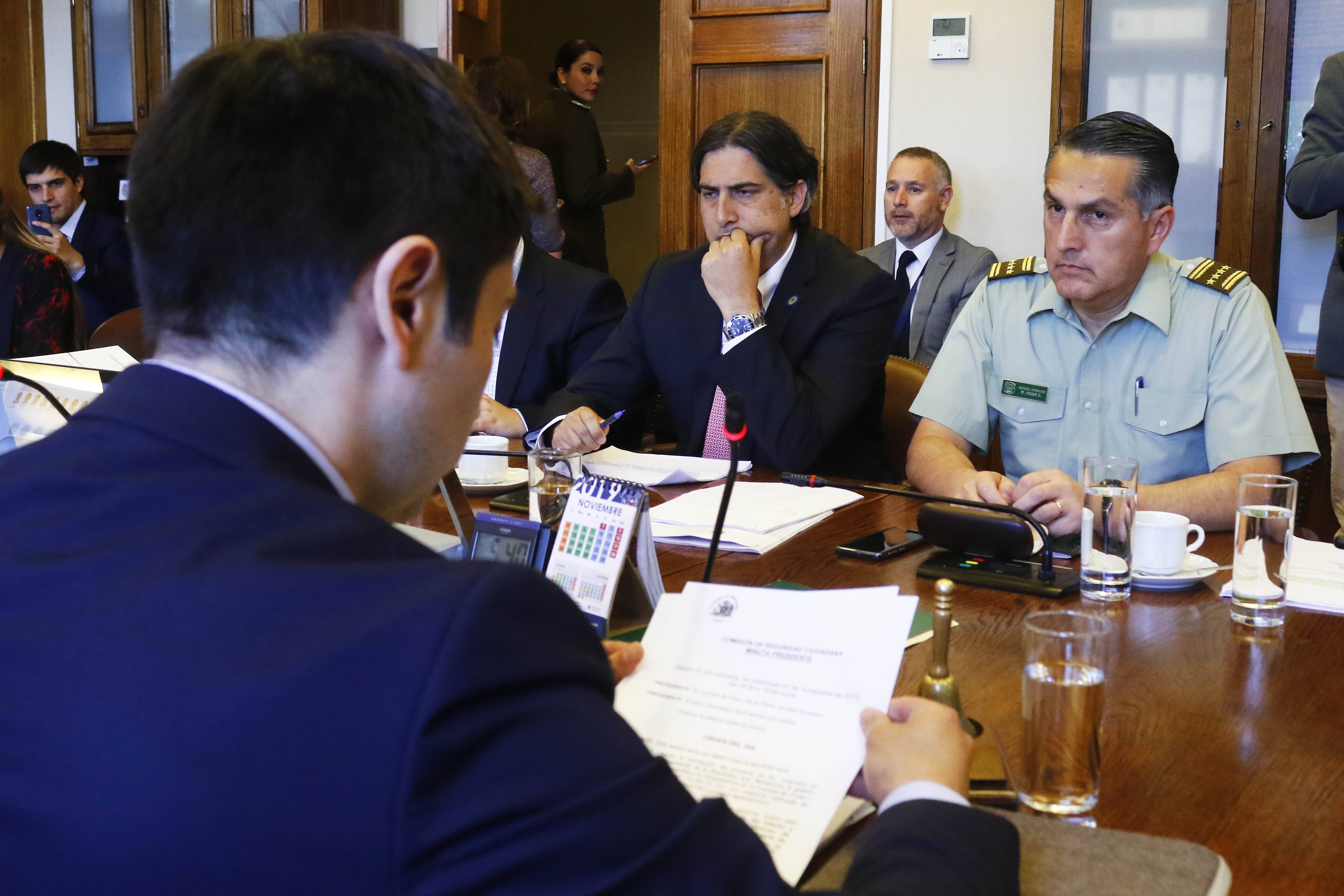 Mario Rozas en una sesión de la Comisión de Seguridad Pública de la Cámara de Diputados. Créditos: Agencia Uno