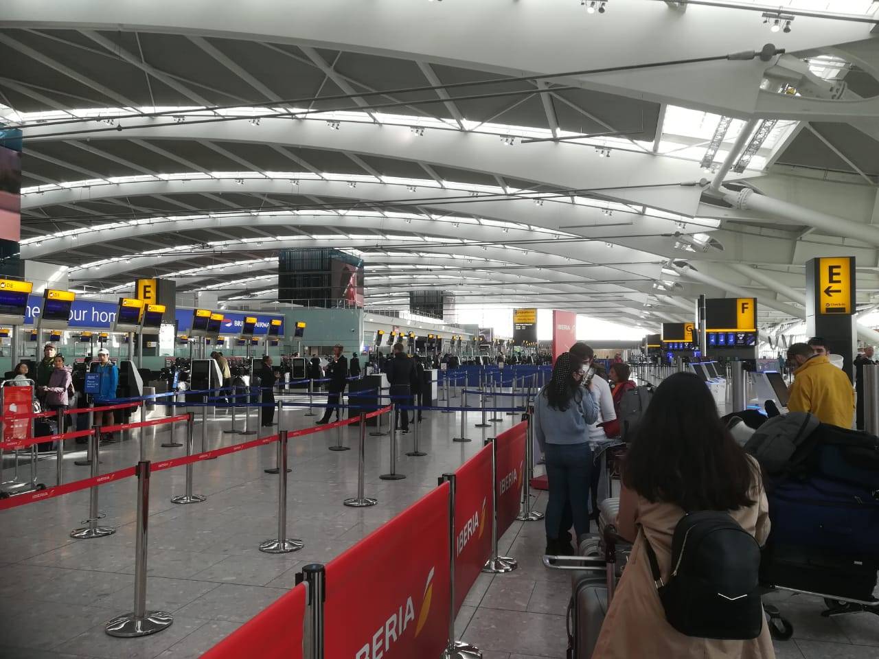 Counter de la aerolínea Iberia en el aeropuerto de Heathrow, Londres. Créditos: Camilo Aguirre