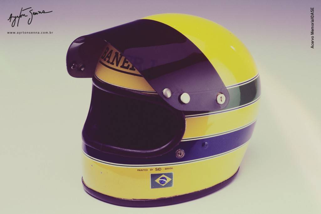 El incónico casco utilizado por Ayrton Senna. Créditos: www.ayrtonsenna.com.br