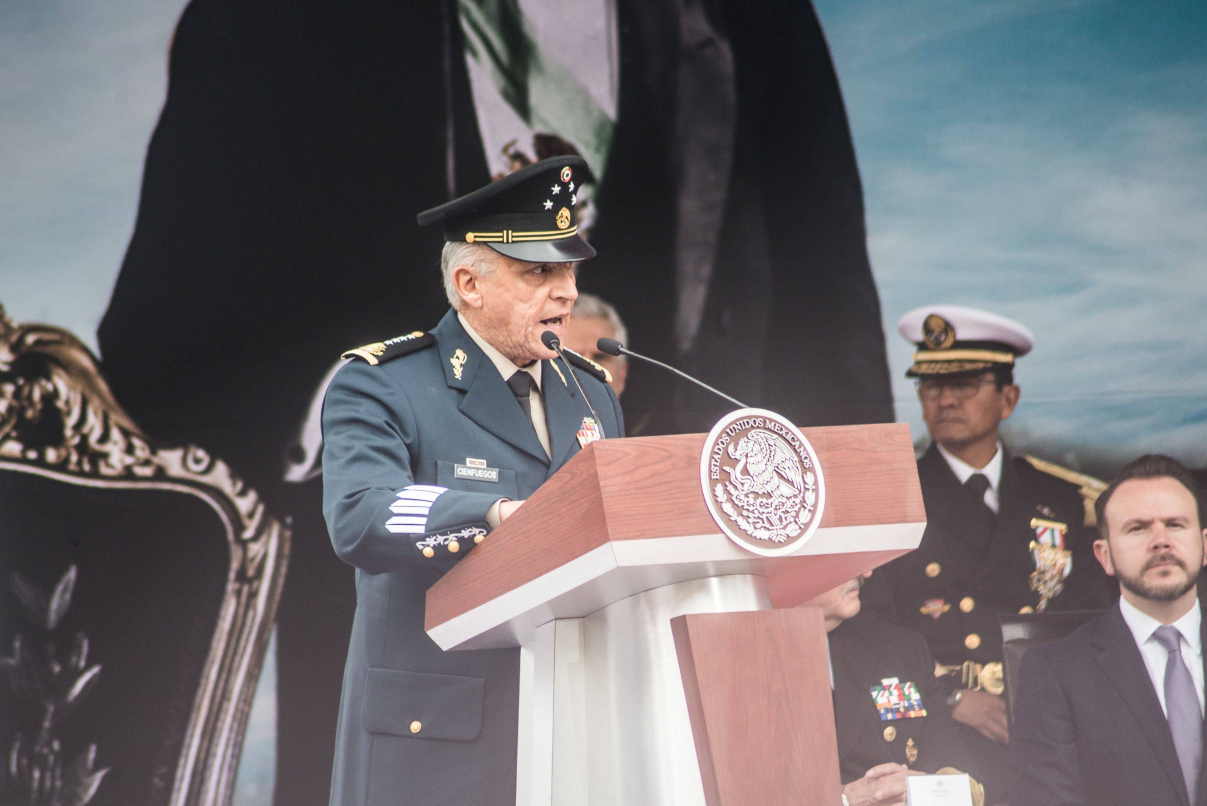 Salvador Cienfuegos, secretario nacional de Defensa, en el aniversario 105º de la Marcha de la Libertad del presidente Francisco Madero. Créditos: Bloomberg.