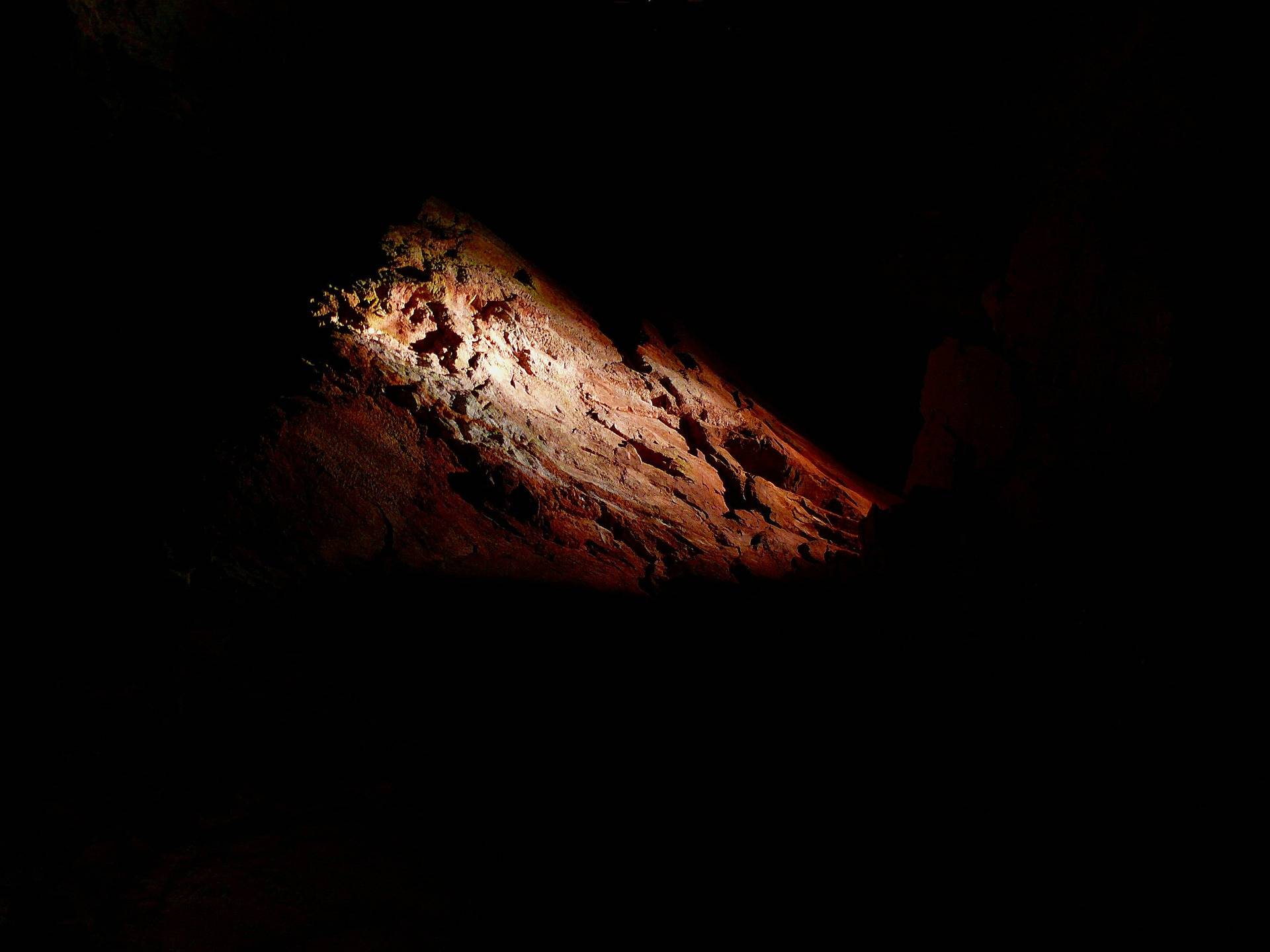 Caverna. Créditos: Pixabay